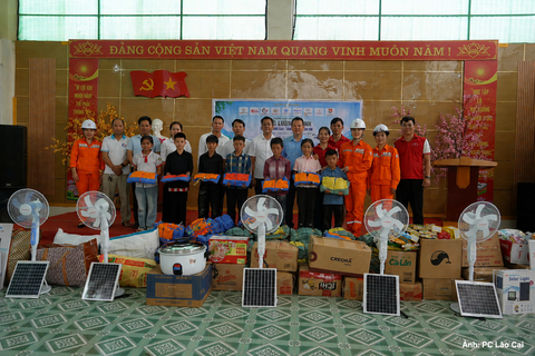 <a href="/xa-hoi" title="Xã hội" rel="dofollow">Xã hội</a>