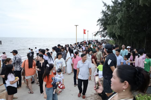 <a href="/tieu-diem-24h" title="Tiêu điểm 24h" rel="dofollow">Tiêu điểm 24h</a>