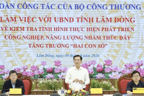 <a href="/doanh-nghiep" title="Doanh nghiệp" rel="dofollow">Doanh nghiệp</a>
