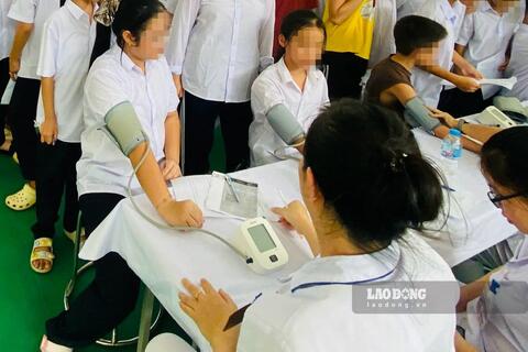 <a href="/xa-hoi" title="Xã hội" rel="dofollow">Xã hội</a>