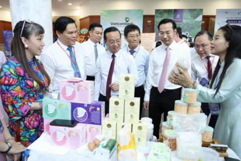 <a href="/dau-tu-hop-tac" title="Đầu tư - Hợp tác" rel="dofollow">Đầu tư - Hợp tác</a>