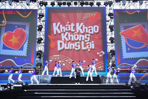 <a href="/xa-hoi" title="Xã hội" rel="dofollow">Xã hội</a>