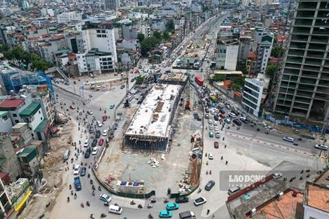 <a href="/tieu-diem-24h" title="Tiêu điểm 24h" rel="dofollow">Tiêu điểm 24h</a>