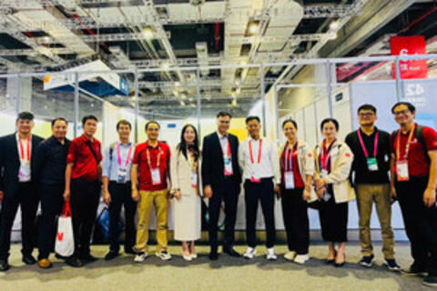 <a href="/tieu-diem-24h" title="Tiêu điểm 24h" rel="dofollow">Tiêu điểm 24h</a>