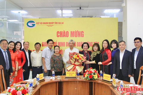 <a href="/doanh-nghiep" title="Doanh nghiệp" rel="dofollow">Doanh nghiệp</a>