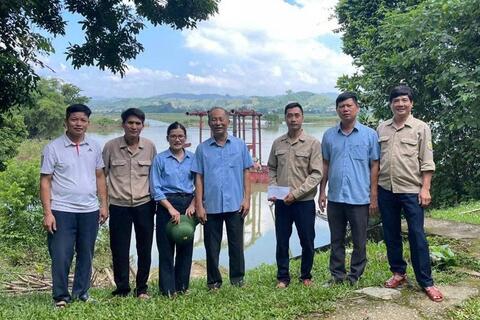 <a href="/doanh-nghiep" title="Doanh nghiệp" rel="dofollow">Doanh nghiệp</a>