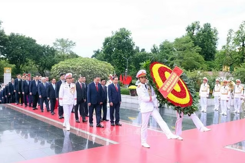 <a href="/tieu-diem-24h" title="Tiêu điểm 24h" rel="dofollow">Tiêu điểm 24h</a>