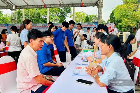 <a href="/xa-hoi" title="Xã hội" rel="dofollow">Xã hội</a>