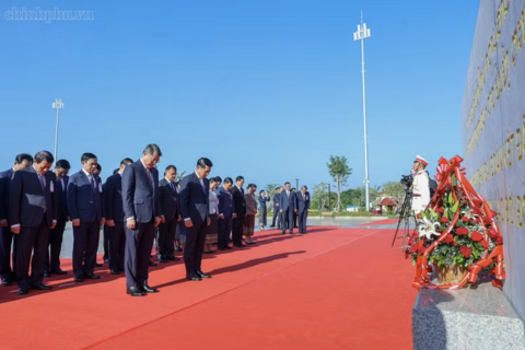 <a href="/tieu-diem-24h" title="Tiêu điểm 24h" rel="dofollow">Tiêu điểm 24h</a>