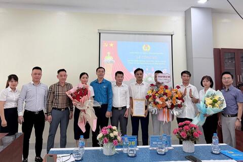<a href="/xa-hoi" title="Xã hội" rel="dofollow">Xã hội</a>