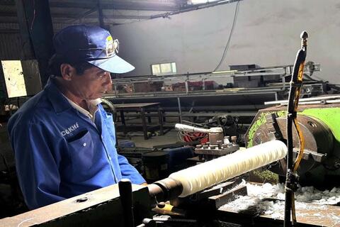 <a href="/xa-hoi" title="Xã hội" rel="dofollow">Xã hội</a>