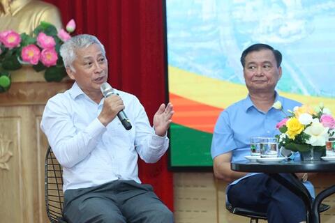 <a href="/xa-hoi" title="Xã hội" rel="dofollow">Xã hội</a>