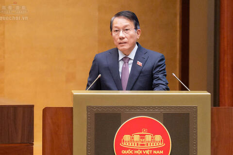 <a href="/tieu-diem-24h" title="Tiêu điểm 24h" rel="dofollow">Tiêu điểm 24h</a>
