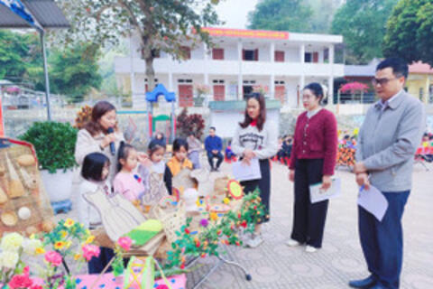 <a href="/xa-hoi" title="Xã hội" rel="dofollow">Xã hội</a>