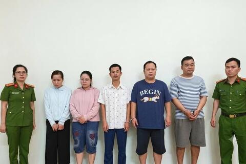 <a href="/tieu-diem-24h" title="Tiêu điểm 24h" rel="dofollow">Tiêu điểm 24h</a>