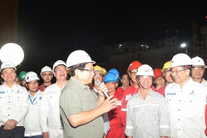 Từ vô vàn thách thức đến dấu ấn triệu đô trên bản đồ năng lượng xanh toàn cầu