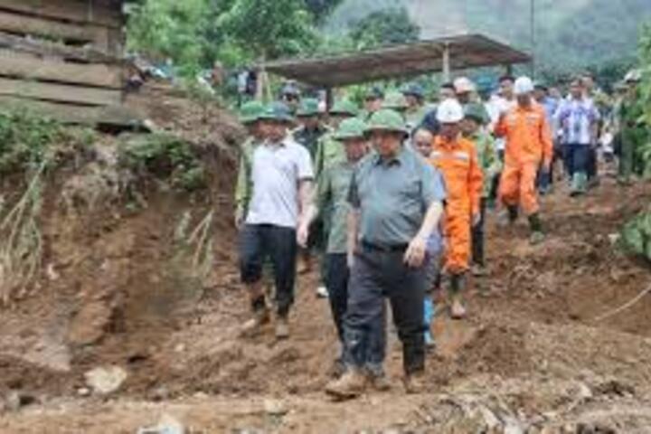 Chậm nhất tháng 9 phải bố trí đất, xây dựng lại nhà ở cho các hộ bị mất nhà do thiên tai