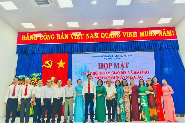 Không khí tri ân nhà giáo lan tỏa tại TP Hồ Chí Minh