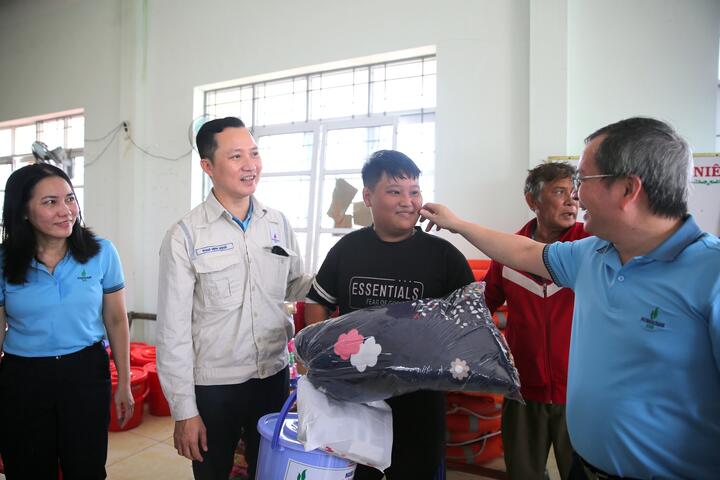 BSR hướng về vùng lũ Đắk Lắk: Những chuyến hàng ấm áp tình người