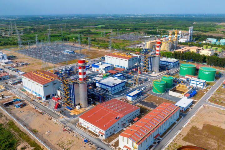 Gắn biển 'Công trình tiêu biểu' cho Nhà máy điện LNG Nhơn Trạch 3&4