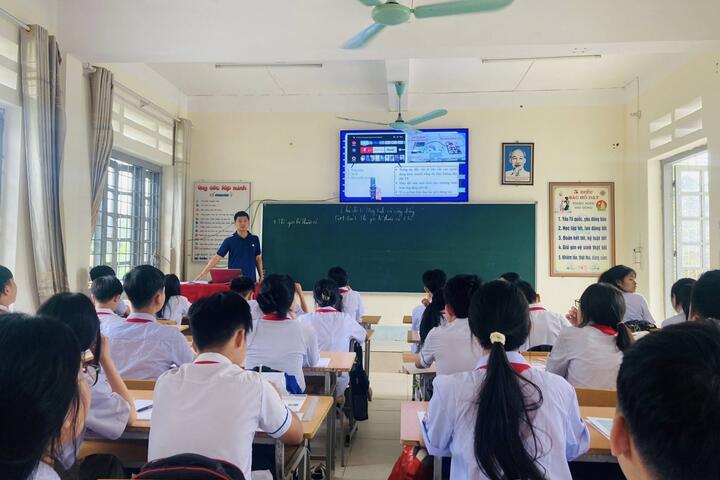 Phòng STEM: "Đòn bẩy" để giáo dục Lai Châu bắt nhịp chuyển đổi số