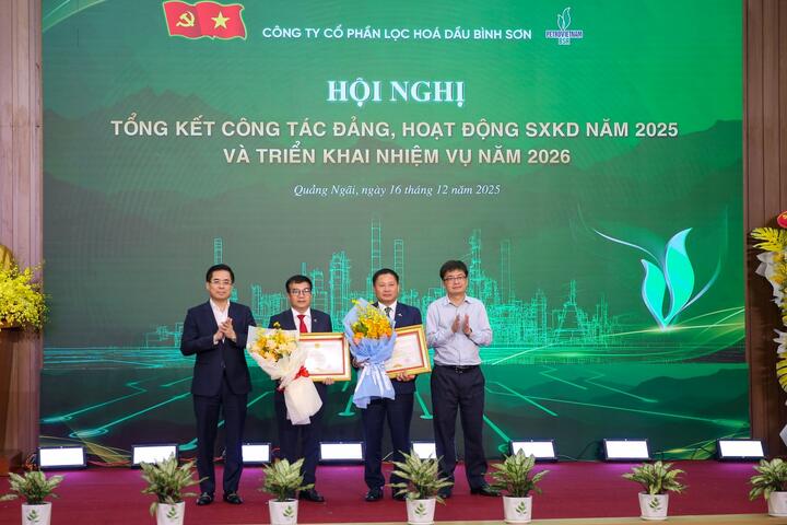 [Chùm ảnh] BSR vượt thách thức năm 2025, phấn đấu tối ưu công suất NMLD Dung Quất trên 120%
