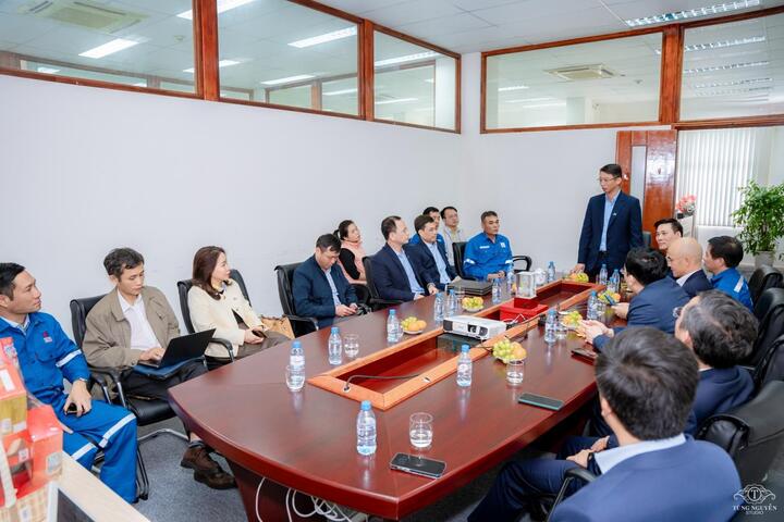 Lãnh đạo Petrovietnam động viên người lao động PVNDB nhân dịp Tết Bính Ngọ