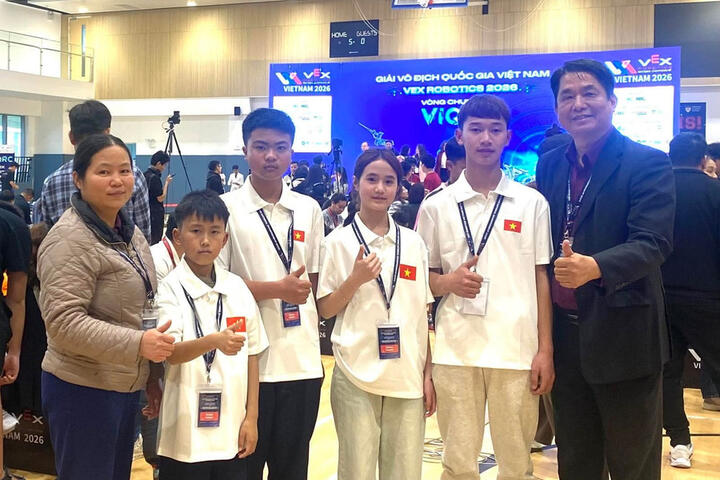 Cô giáo vùng cao đưa STEM về miền núi đá