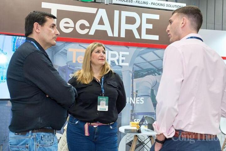 Doanh nghiệp chế biến, bao bì chuyển đổi để giữ đơn hàng