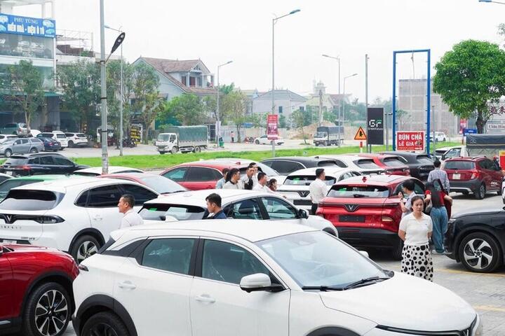Nghệ An: Thị trường xe điện tăng tốc theo xu hướng phương tiện xanh