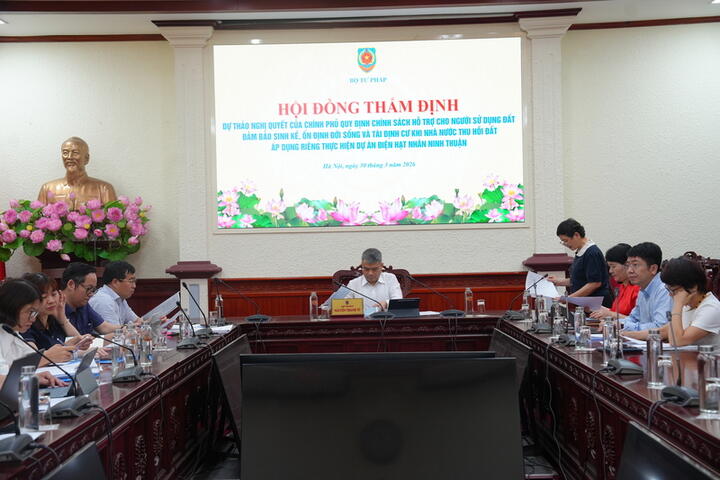 Hỗ trợ đặc thù cho người sử dụng đất trong vùng dự án điện hạt nhân Ninh Thuận