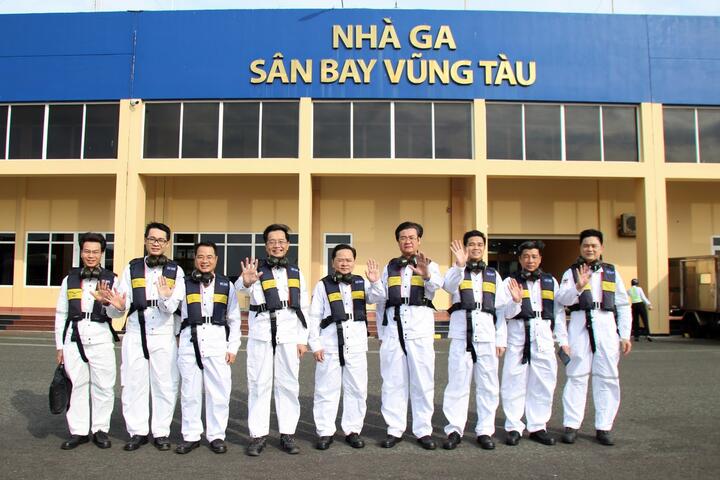 [Chùm ảnh] “Tiếp lửa” cho người lao động Petrovietnam nơi trùng khơi