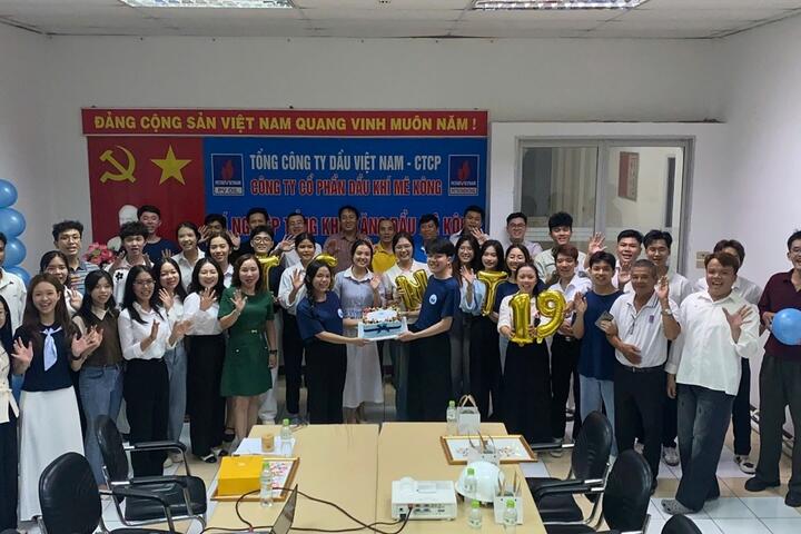 19 năm ‘‘thắp sáng niềm tin’’, chắp cánh giấc mơ giảng đường