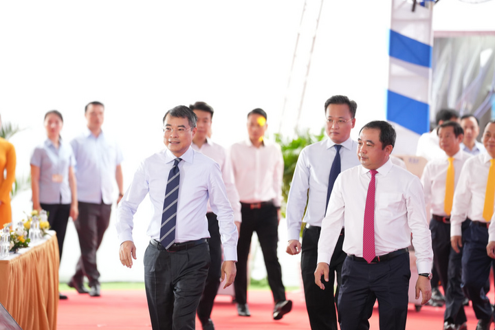 Thủ tướng dự lễ khởi công 5 tuyến đường sắt, 3 dự án nhà ở cho thuê tại Hà Nội