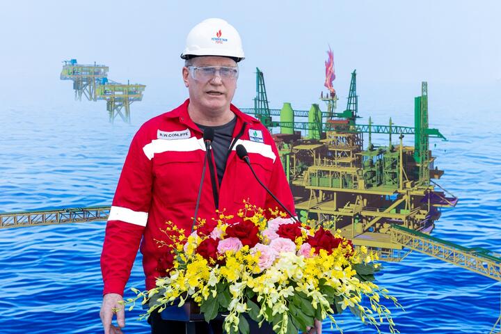 Thi đua hoàn thành các mốc thi công khối thượng tầng giàn CPP Dự án Phát triển mỏ Khí Lô B