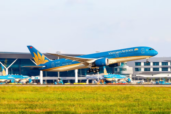 Điều gì giúp Vietnam Airlines vào Top 10 thương hiệu mạnh nhất Việt Nam?