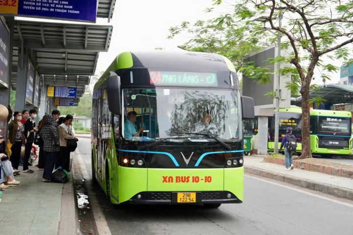 Hà Nội miễn phí xe buýt trong Vành đai 1: "Phép thử" cho một đô thị xanh
