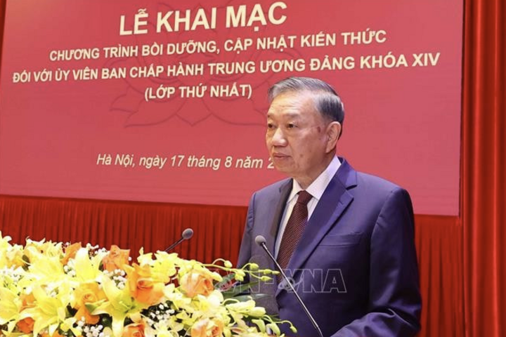 Gắn học tập với thực tiễn, lấy hiệu quả công việc làm thước đo