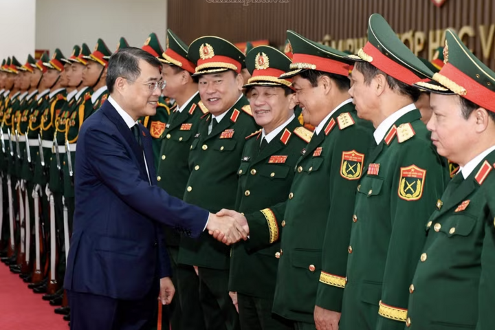 Thủ tướng Lê Minh Hưng: Muốn đi đầu, Học viện Quốc phòng phải quyết tâm đổi mới nhanh hơn nữa