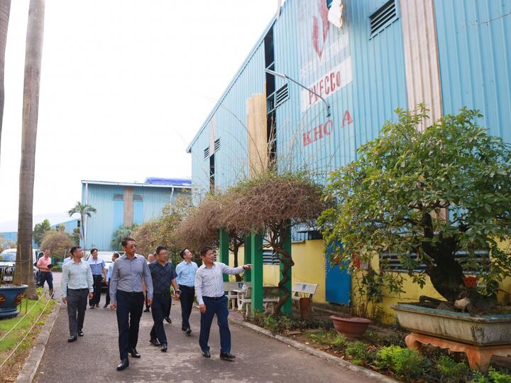 Nghĩa tình Petrovietnam: Sẻ chia khó khăn với NLĐ bị ảnh hưởng do bão số 13 tại Gia Lai