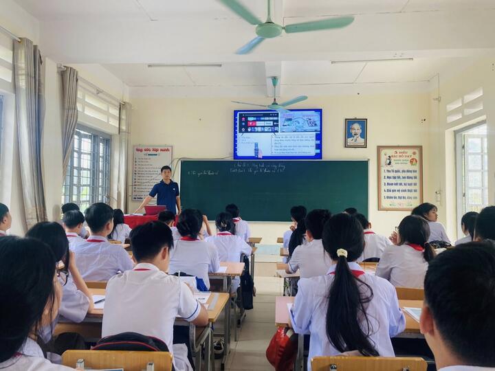 Phòng STEM: "Đòn bẩy" để giáo dục Lai Châu bắt nhịp chuyển đổi số