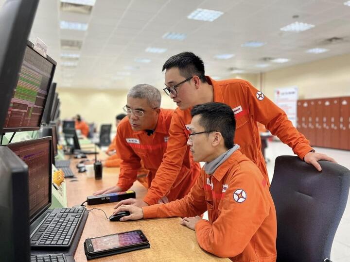 Trung Quốc cải cách giá điện hai thành phần (lần thứ 2) - Liên hệ tới hệ thống điện Việt Nam