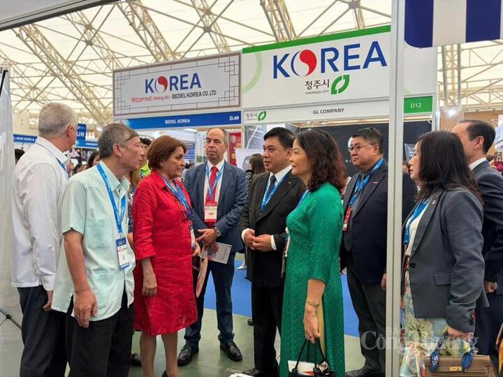 Chùm ảnh: Nhộn nhịp không khí kết nối B2B tại Vietnam Expo 2026