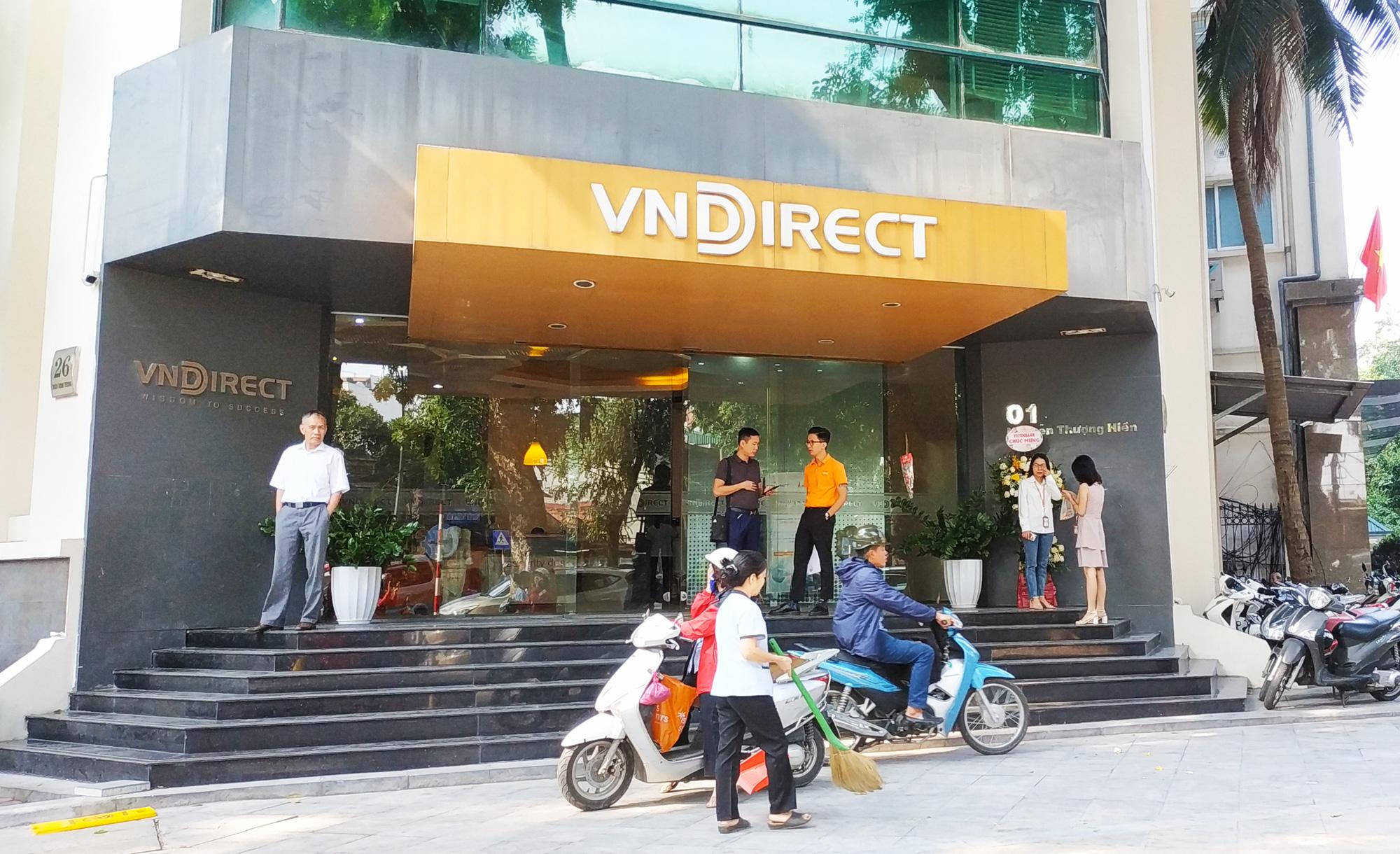 Ông Nguyễn Hoàng Giang rời ban lãnh đạo VNDirect - Ảnh 2. Ông Nguyễn Hoàng Giang rời ban lãnh đạo VNDirect - Ảnh 2.