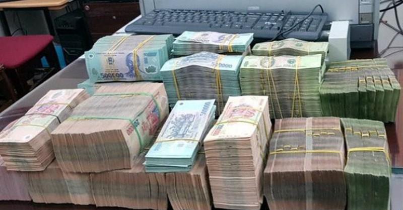 Nghịch lí doanh nghiệp 'khát' vốn, ngân hàng lại thừa tiền - Ảnh 1. Nghịch lí doanh nghiệp 'khát' vốn, ngân hàng lại thừa tiền - Ảnh 1.
