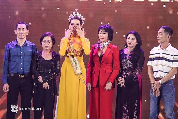 Thuỳ Tiên làm rõ lý do mẹ ruột lủi thủi bắt xe ôm về 1 mình sau sự kiện hoành tráng của con gái - Ảnh 5.