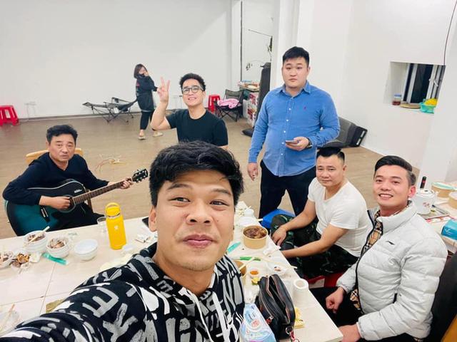 Đây là người thay thế Công Lý vào vai Bắc Đẩu mới của Táo Quân: Học hành rất ra gì và này nọ, tuy xấu lạ nhưng lại đa tài - Ảnh 2.