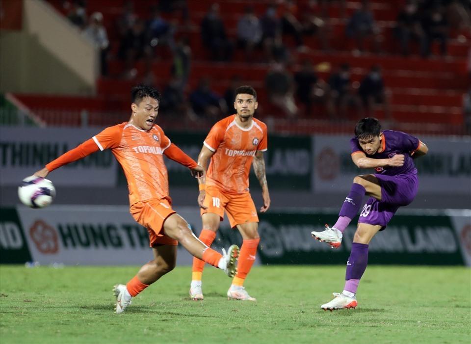 Câu lạc bộ Bình Định ghi nhận 14 trường hợp mắc COVID-19 trước ngày V.League khởi tranh. Ảnh: T.H