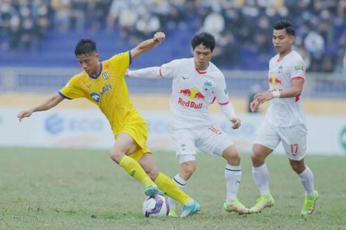 Hàng công Hoàng Anh Gia Lai chưa ghi bàn nào ở V.League 2022. Ảnh: VPF