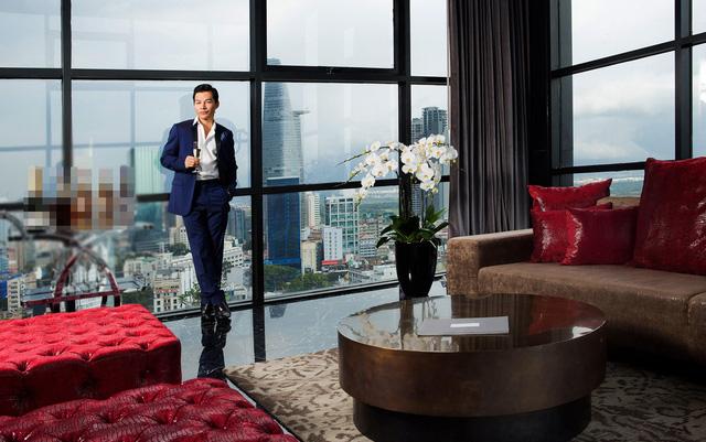 Cận cảnh penthouse hơn 200 tỷ của quý ông độc thân Trần Bảo Sơn: Huyền bí, quyền lực, nằm ngay quận 1, view nhìn thẳng Bitexco - Ảnh 2.